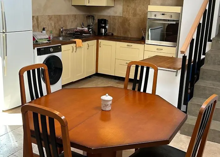 アパート En Dame With Pool *